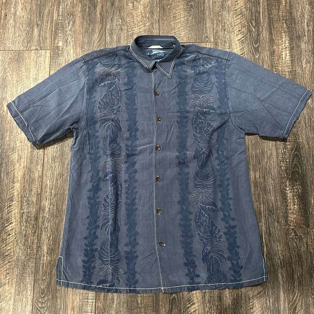 Tommy Bahama casual short sleeve button down shirt sz M